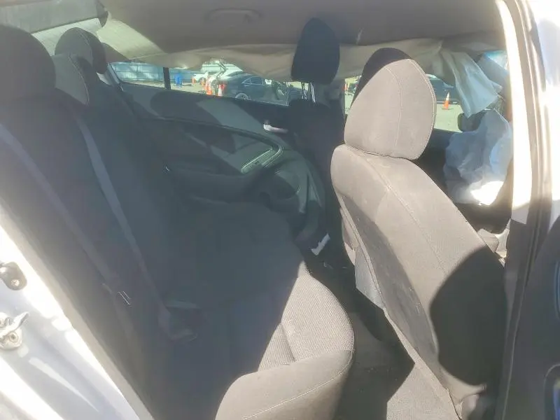 2017 KIA FORTE LX  