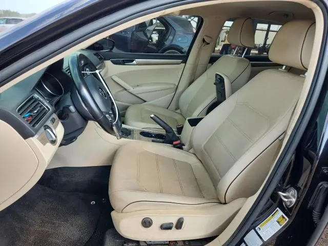 2018 VOLKSWAGEN PASSAT SE