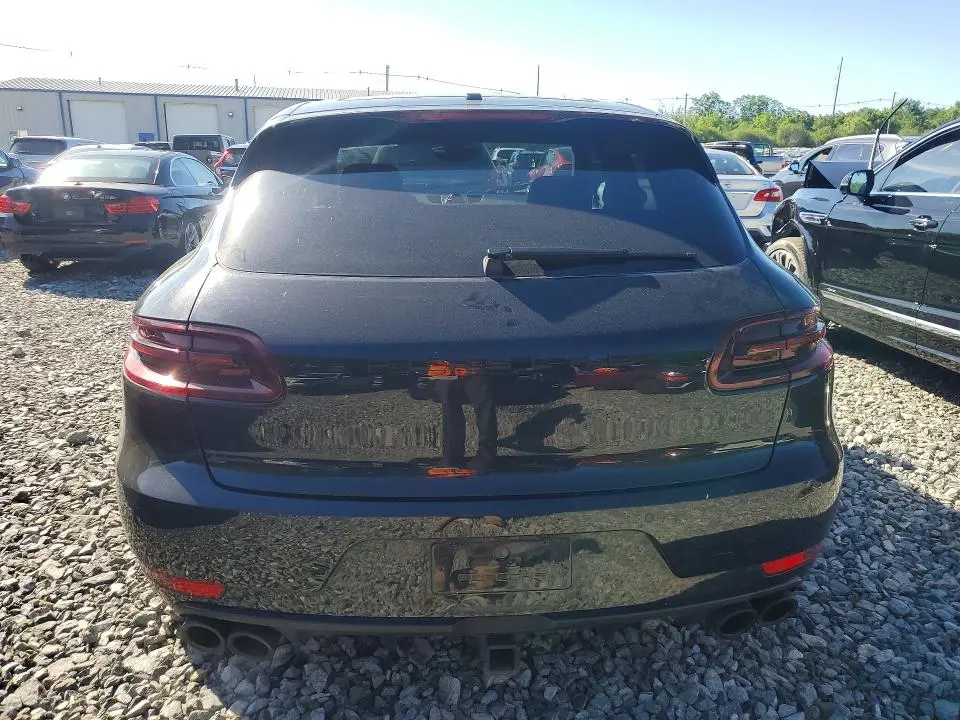 2017 PORSCHE MACAN GTS  
