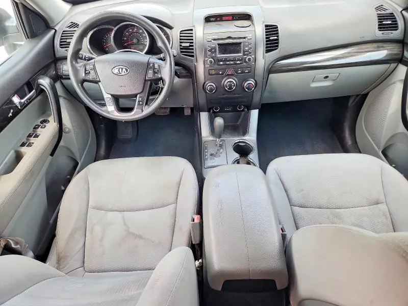 2011 KIA SORENTO LX  