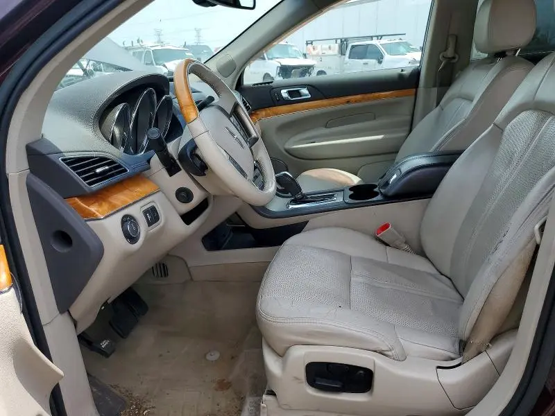 2011 LINCOLN MKT   