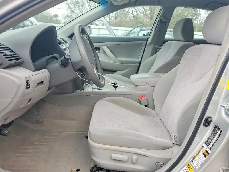 2011 TOYOTA CAMRY LE  