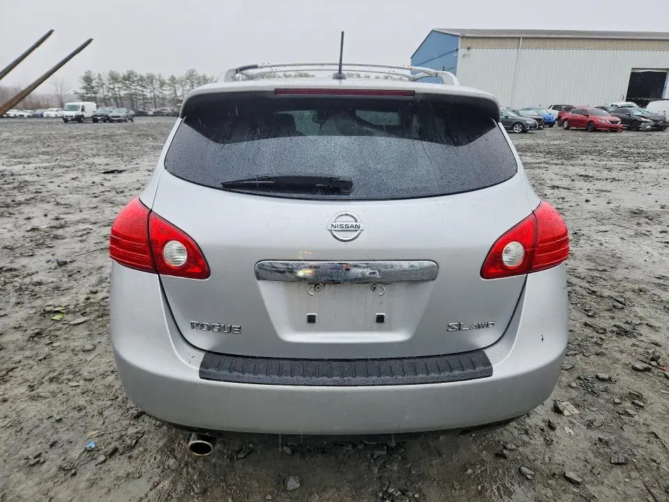 2011 NISSAN ROGUE S  