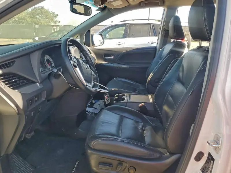 2015 TOYOTA SIENNA SPORT  