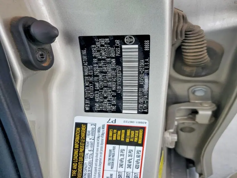 2015 TOYOTA CAMRY SE  