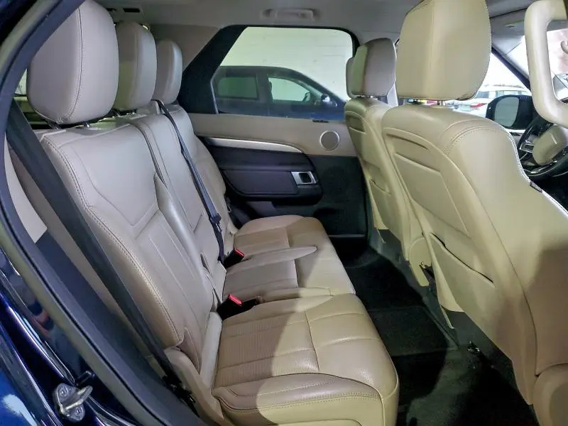 2020 LAND ROVER DISCOVERY LANDMARK  