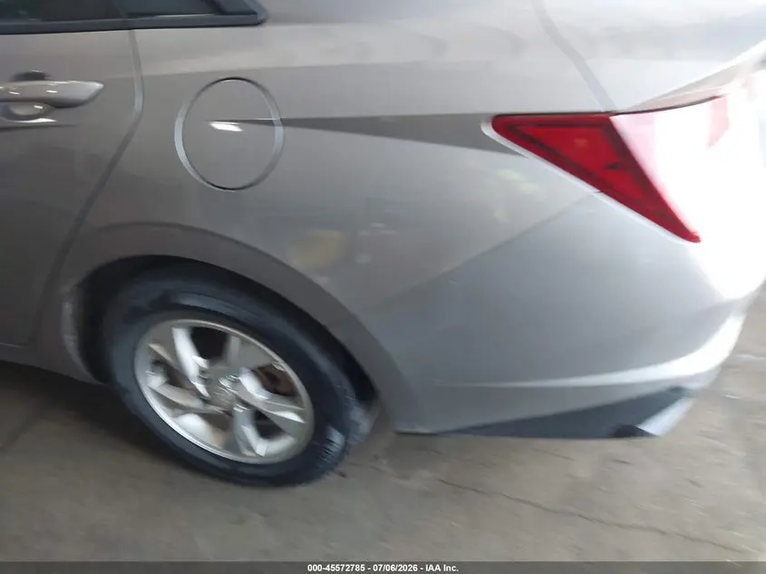 2023 HYUNDAI ELANTRA SE