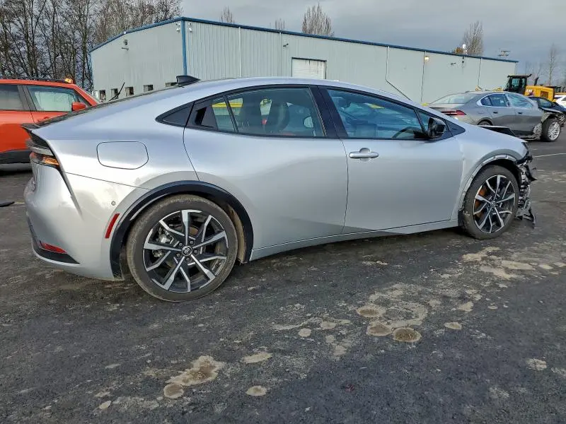 2025 TOYOTA PRIUS SE  