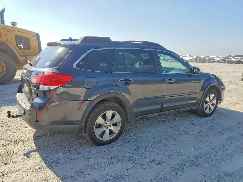 2011 SUBARU OUTBACK 3.6R LIMITED  