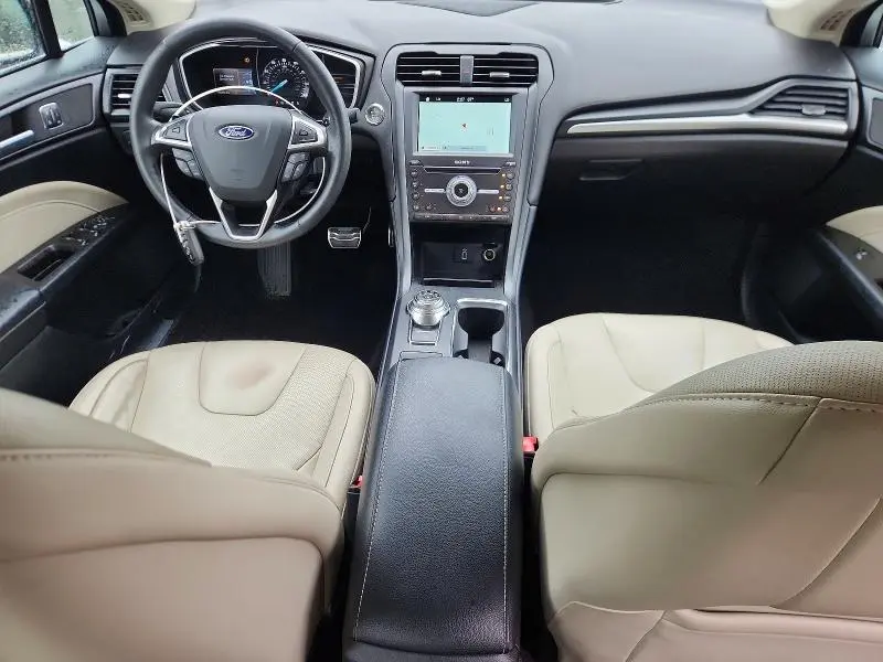2017 FORD FUSION TITANIUM  