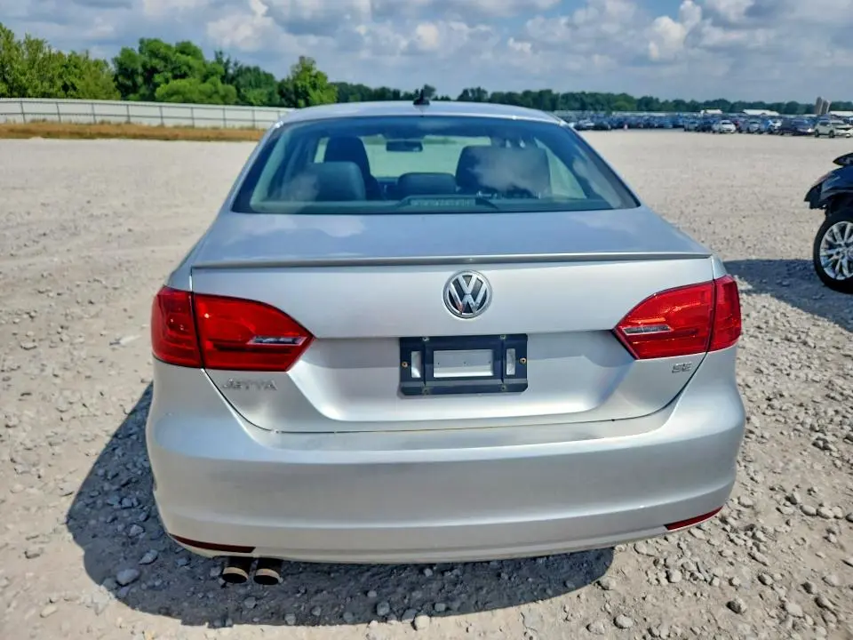 2014 VOLKSWAGEN JETTA SE  