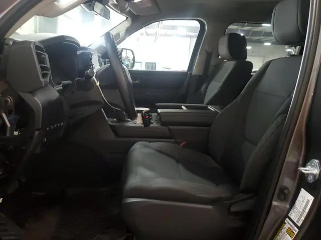 2024 TOYOTA TUNDRA CREWMAX SR  
