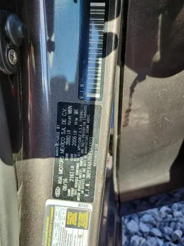 2017 KIA FORTE LX  