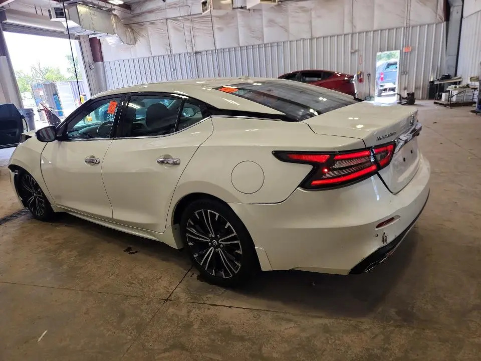 2021 NISSAN MAXIMA SV  