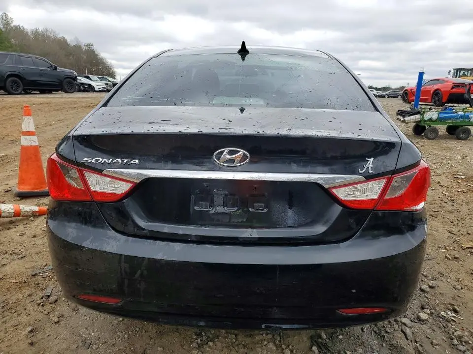 2011 HYUNDAI SONATA GLS  