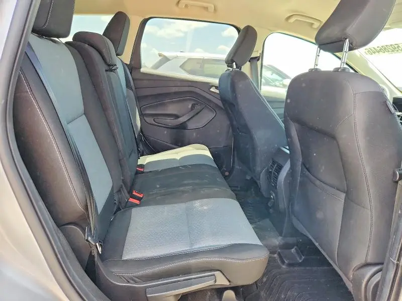 2019 FORD ESCAPE SE  
