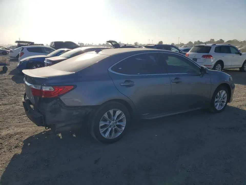 2013 LEXUS ES 300H  