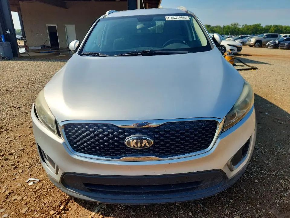 2017 KIA SORENTO LX  
