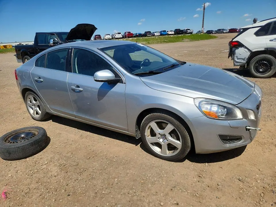 2013 VOLVO S60 T5  