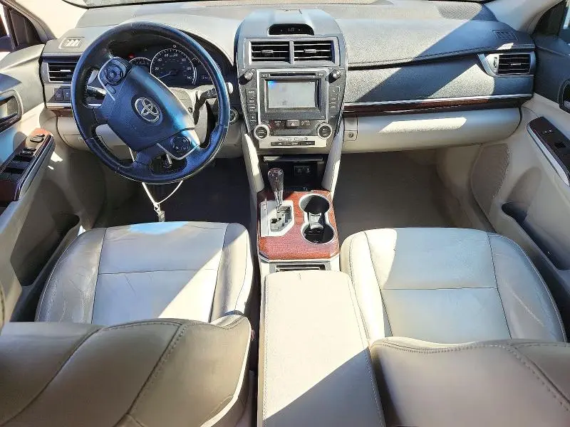 2012 TOYOTA CAMRY XLE V6  