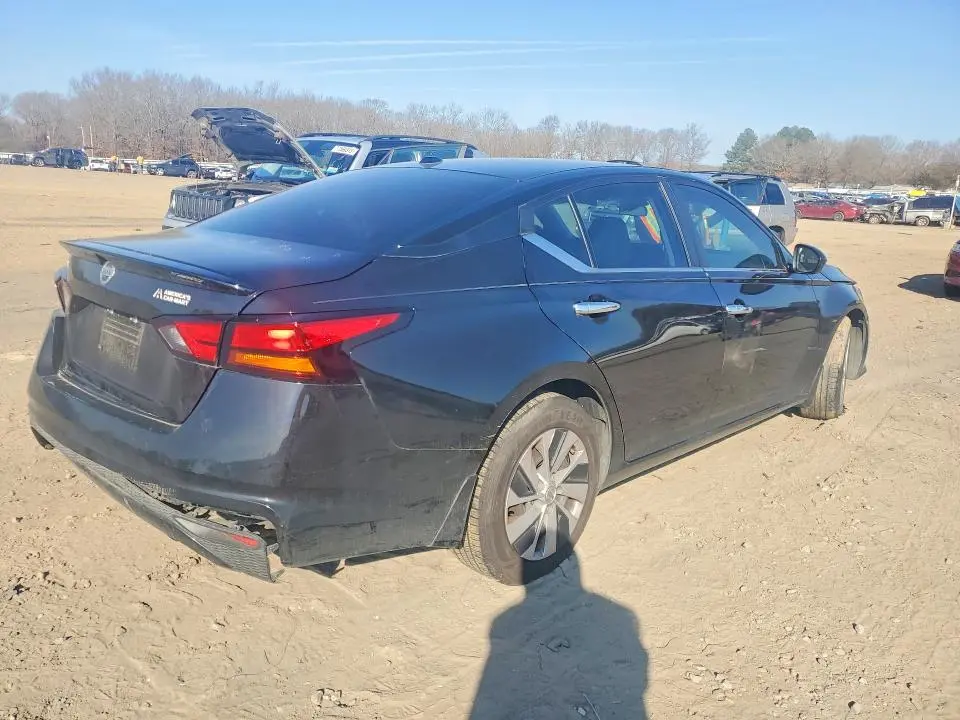 2019 NISSAN ALTIMA S  