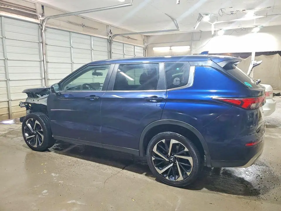 2022 MITSUBISHI OUTLANDER SE  