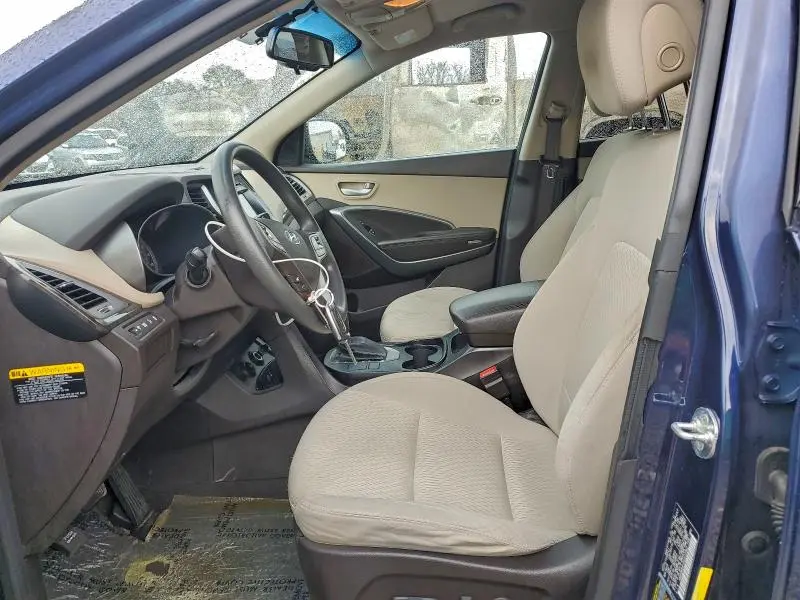 2017 HYUNDAI SANTA FE SE  