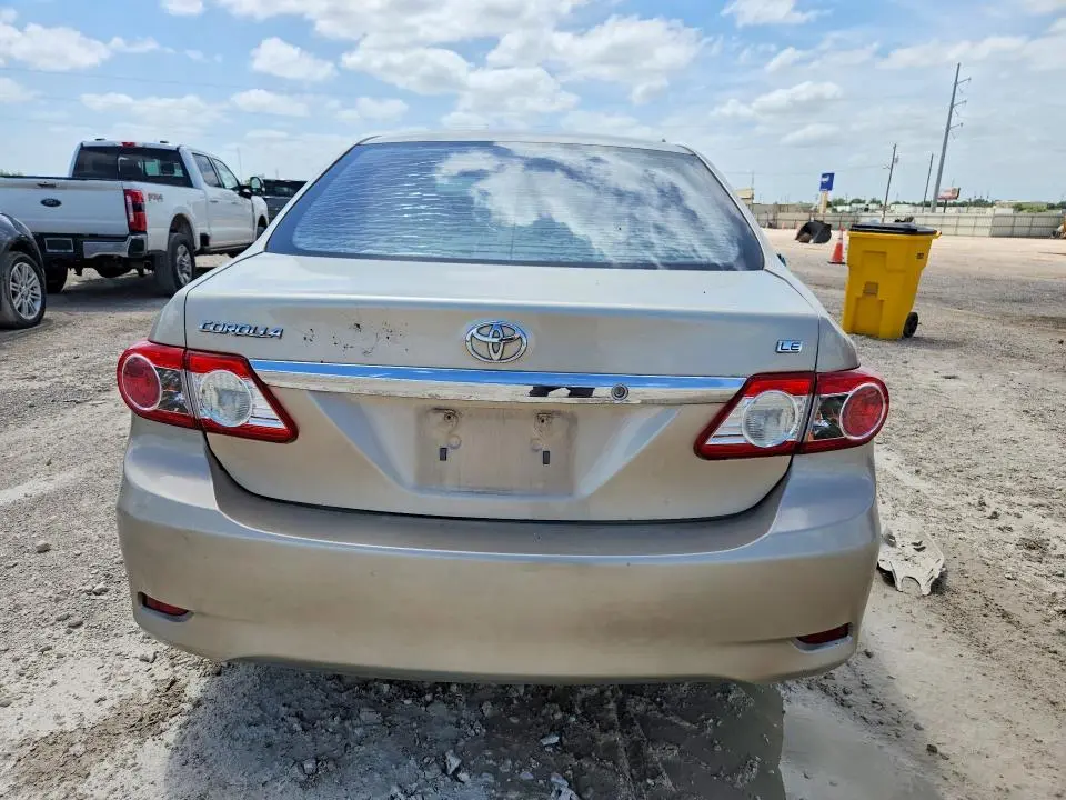 2012 TOYOTA COROLLA LE  