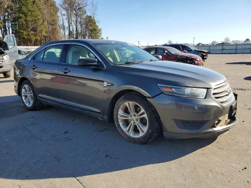 2016 FORD TAURUS SE  