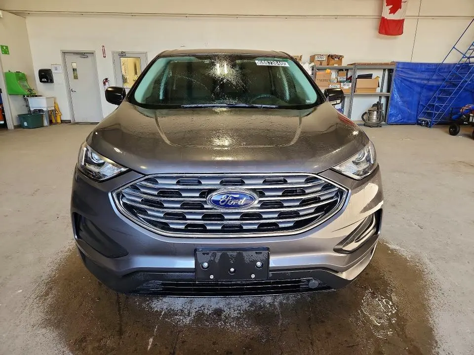 2021 FORD EDGE SE  