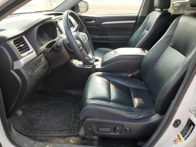 2016 TOYOTA HIGHLANDER XLE  