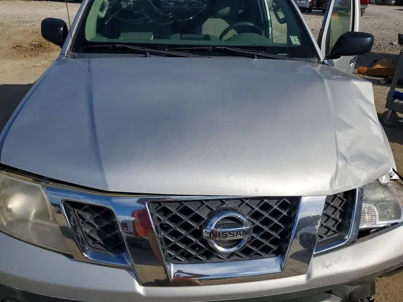 2014 NISSAN FRONTIER S  