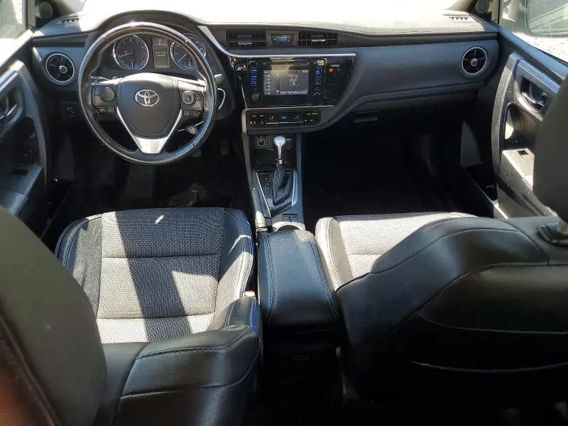 2017 TOYOTA COROLLA SE  