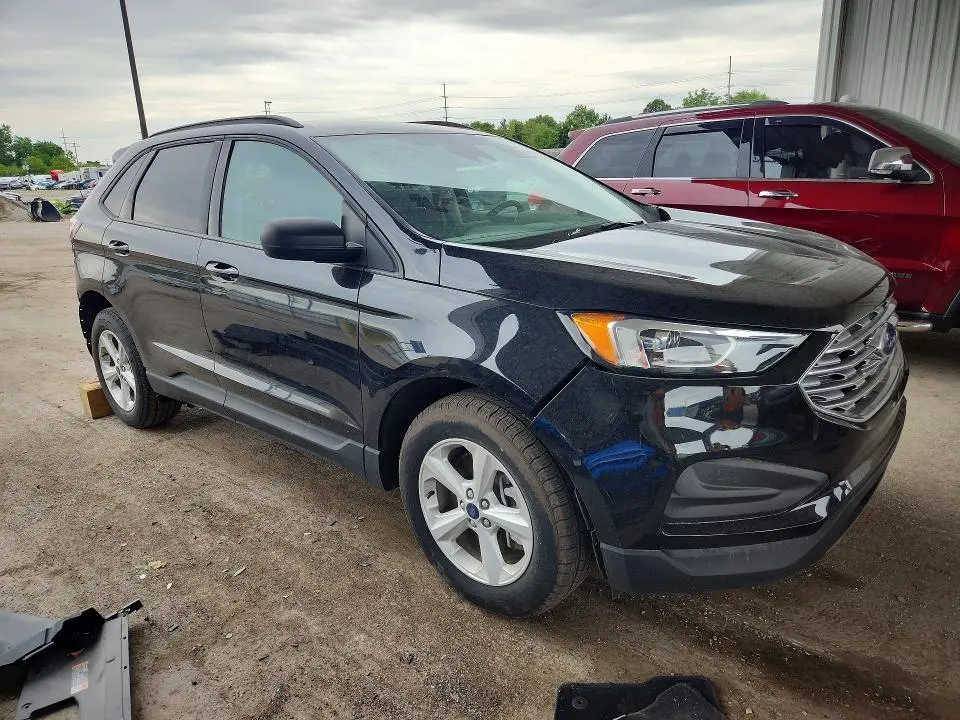 2022 FORD EDGE SE  