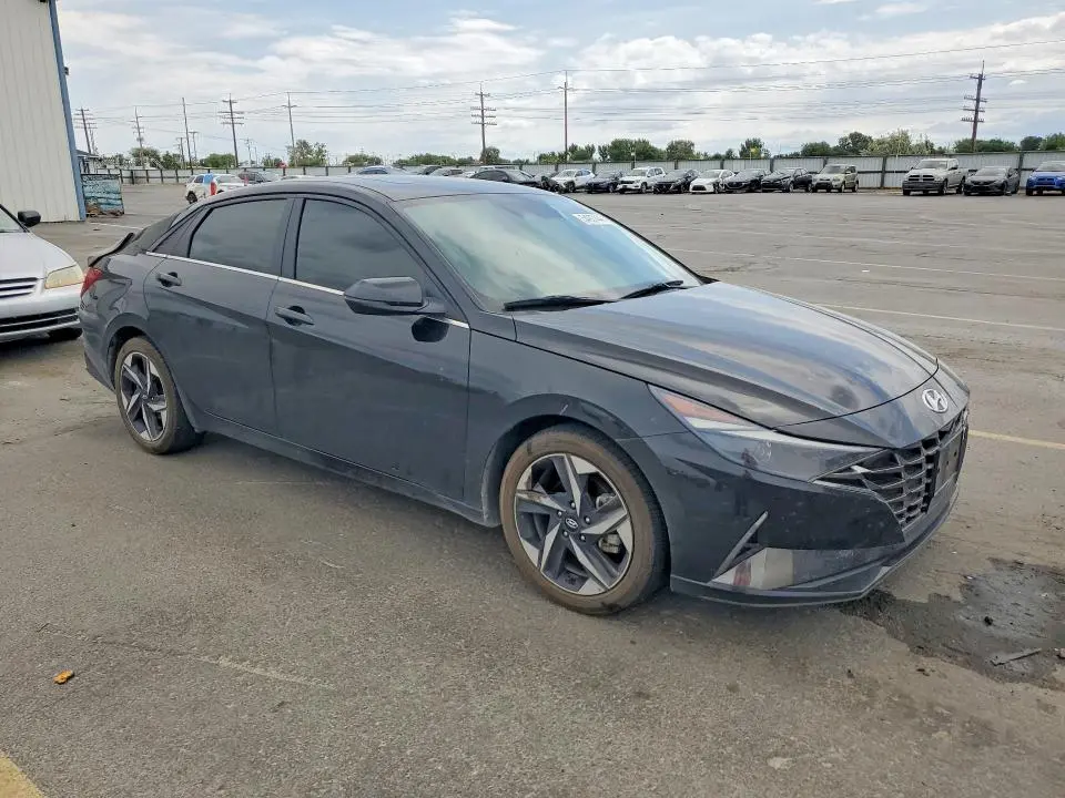 2021 HYUNDAI ELANTRA SEL  