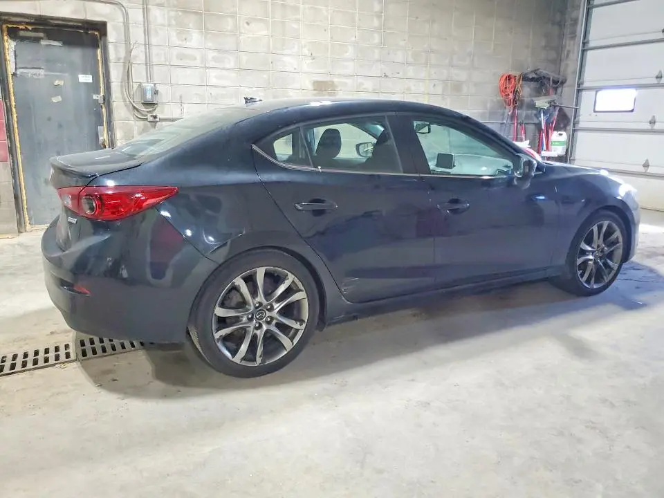 2016 MAZDA 3 TOURING  
