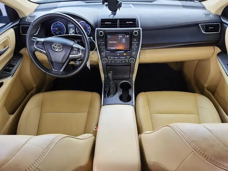 2017 TOYOTA CAMRY XLE  