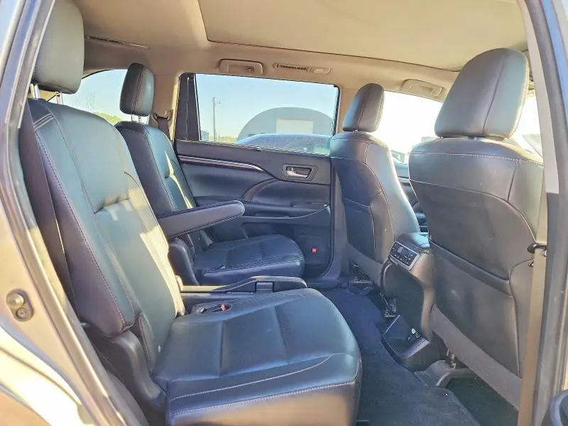 2015 TOYOTA HIGHLANDER LIMITED PLATINUM  