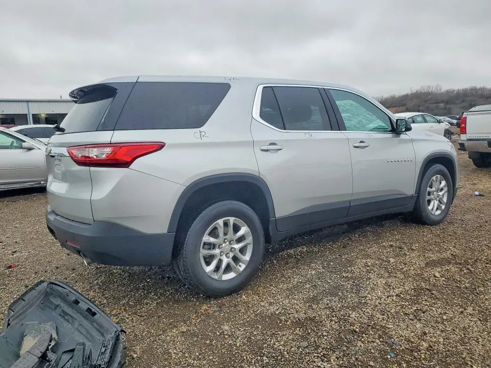 2021 CHEVROLET TRAVERSE LS  