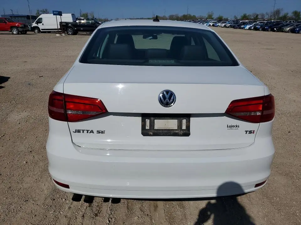 2015 VOLKSWAGEN JETTA SE  