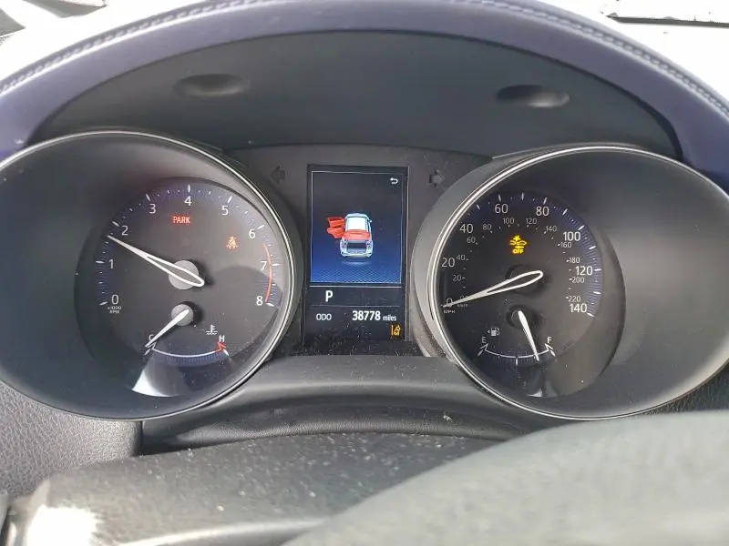 2021 TOYOTA C-HR XLE  