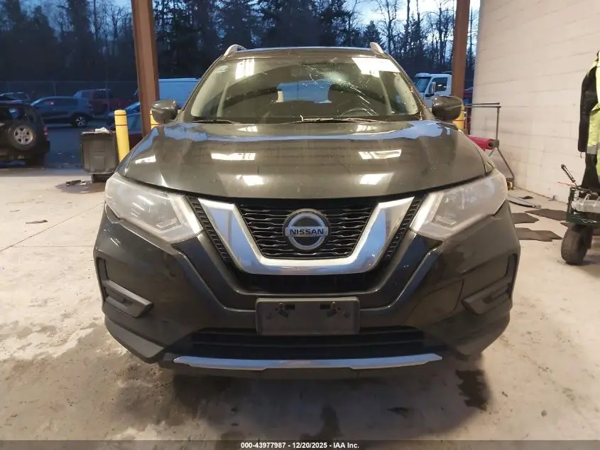 2018 NISSAN ROGUE SV