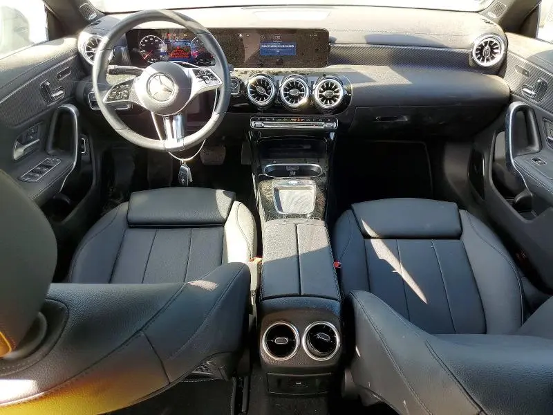 2025 MERCEDES-BENZ CLA 250  