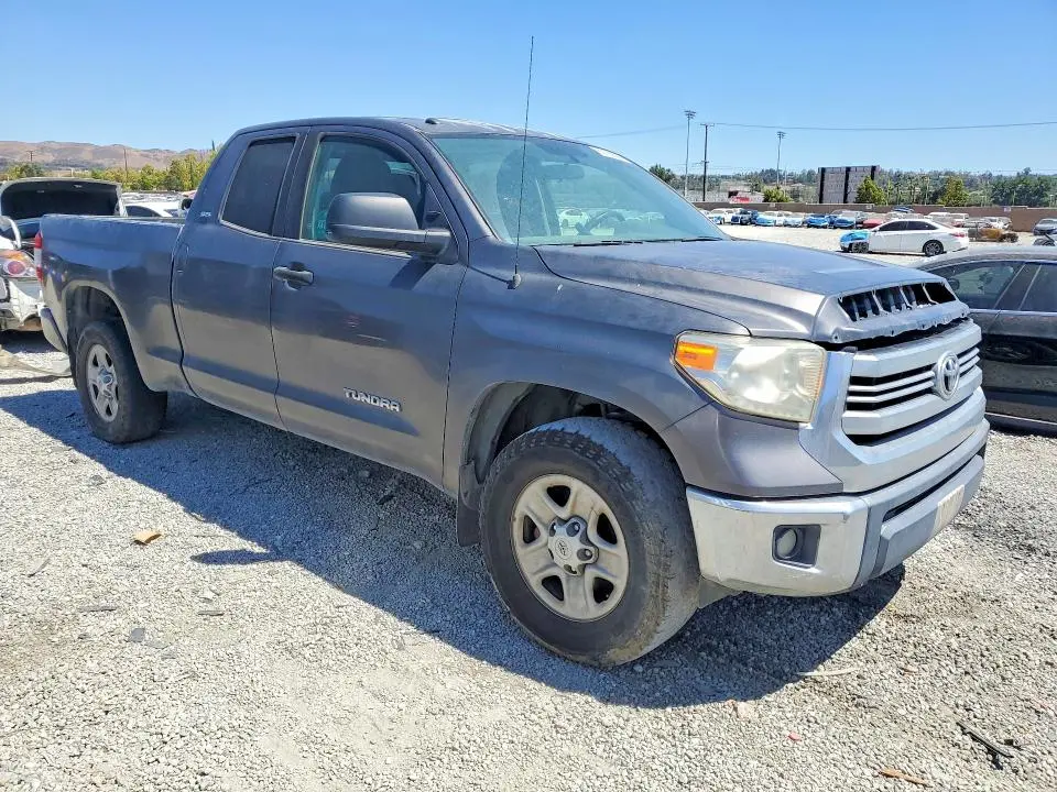 2016 TOYOTA TUNDRA SR5  
