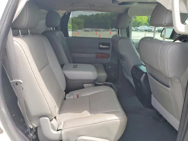 2020 TOYOTA SEQUOIA PLATINUM  