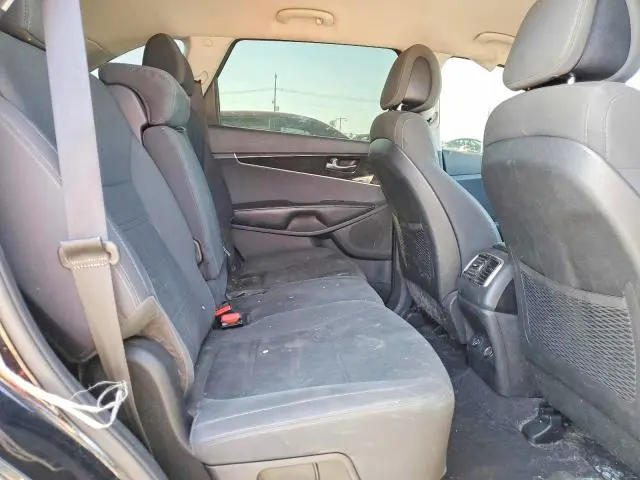 2016 KIA SORENTO LX  