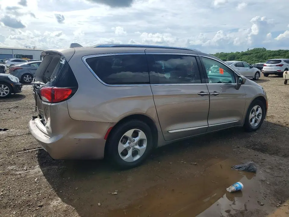 2017 CHRYSLER PACIFICA TOURING L PLUS  