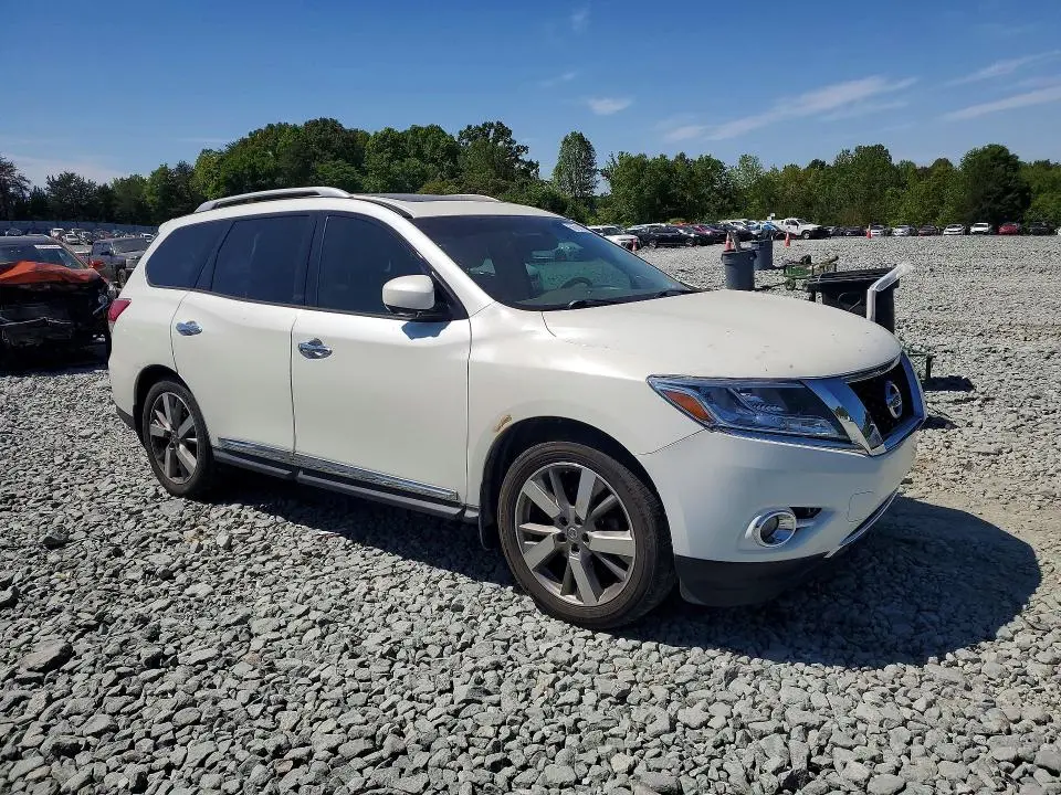 2015 NISSAN PATHFINDER S  