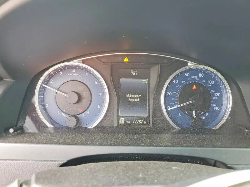 2016 TOYOTA CAMRY LE  