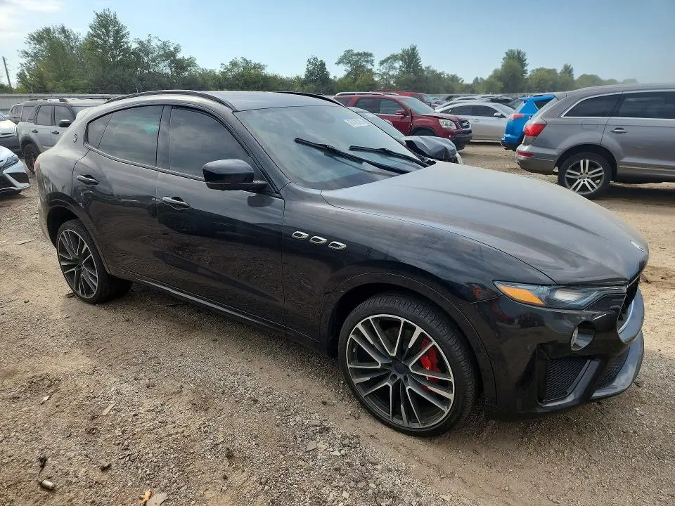 2019 MASERATI LEVANTE GTS  